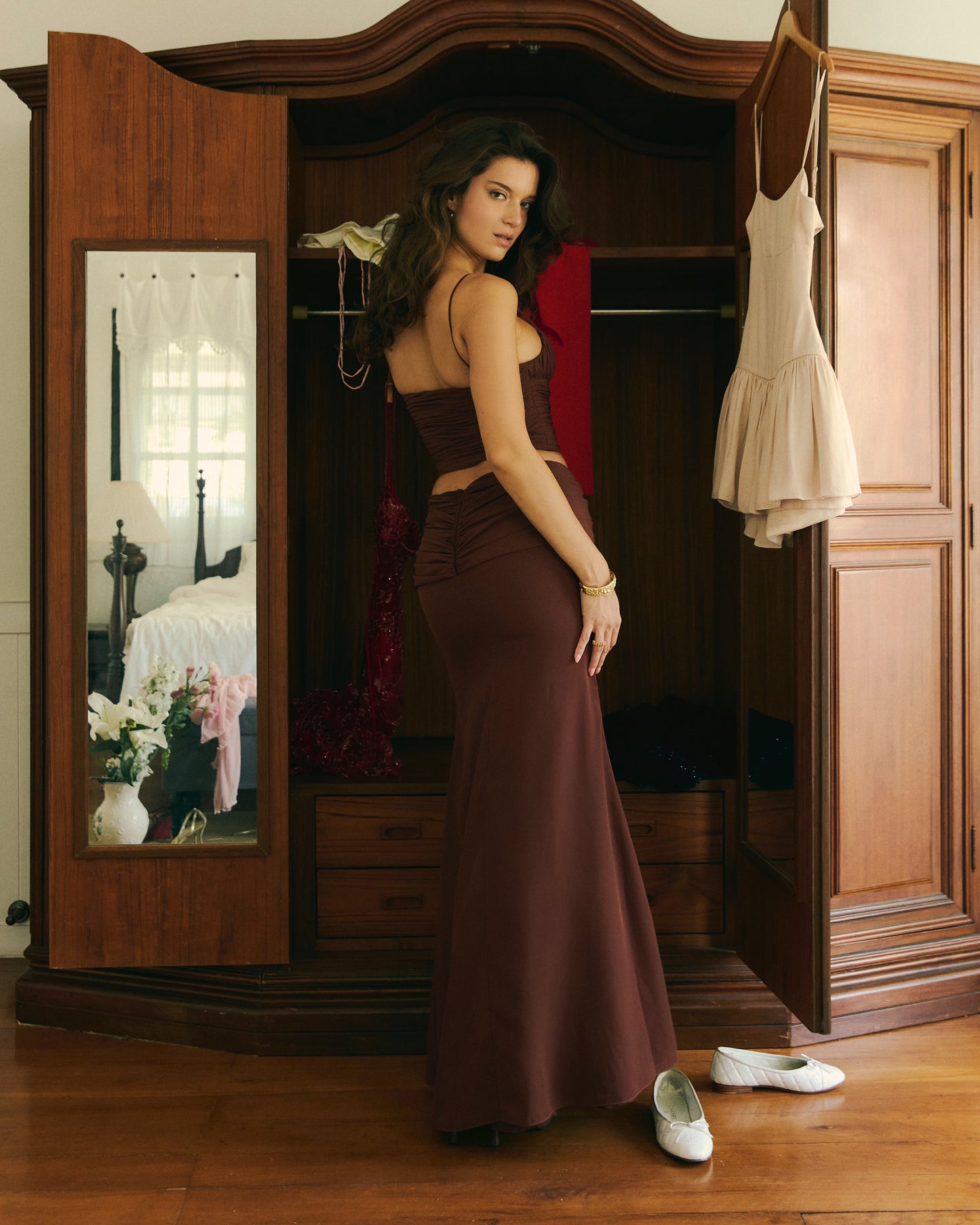 Vivian Brown Set