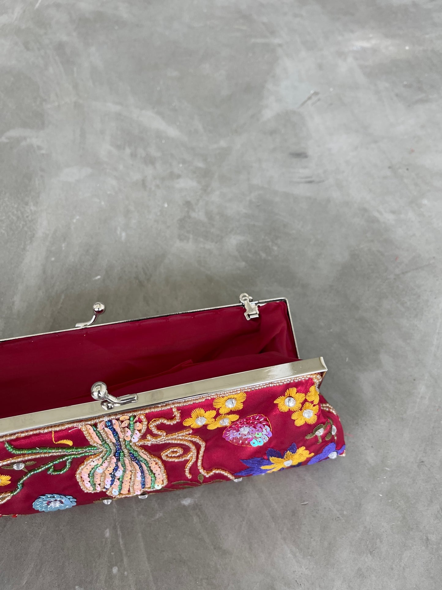 Butterfly Garden Embroidered Purse - Red