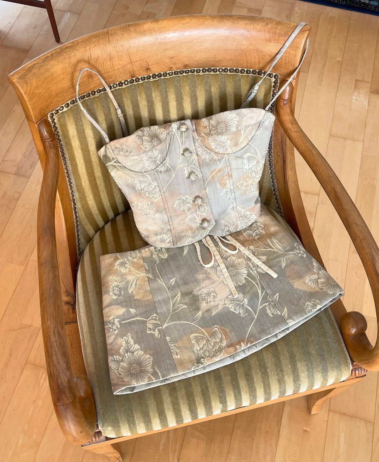 Therese Set - Golden Bloom (Sample Sale)